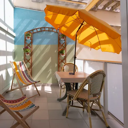 ホテル Logis Reve De Sable ロワイヤン