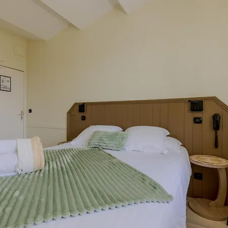 Logis Reve De Sable Hotel