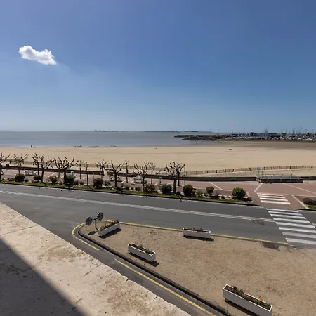 Logis Reve De Sable 3*
